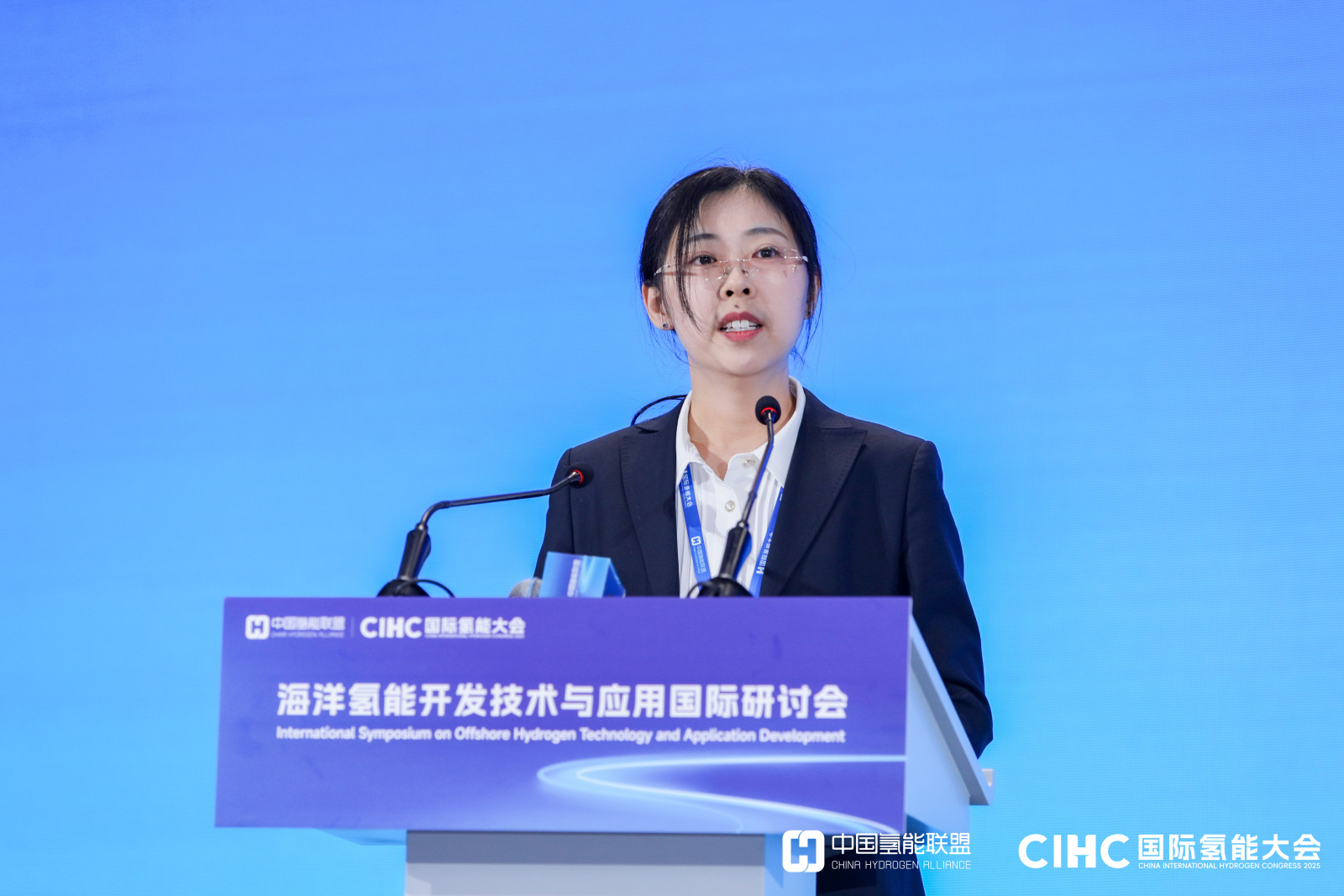 高 畅  中国船级社海上新能源主管、正高级工程师